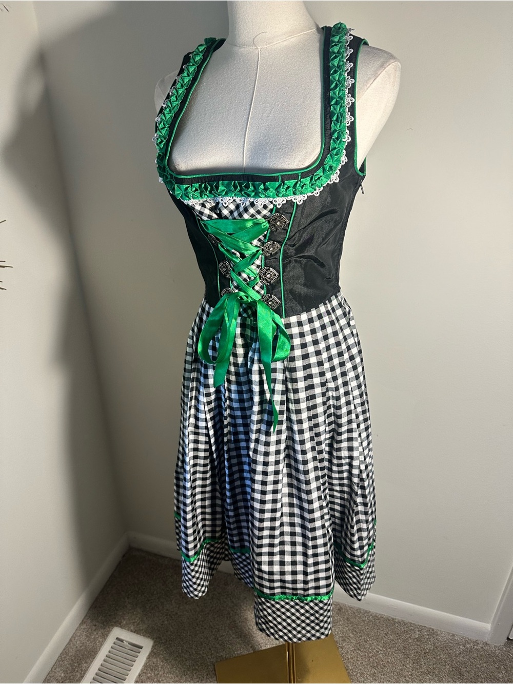 Bergweiss Dirndl Dress Black White Gingham Green Oktoberfest German Size 36 (4) - Picture 10 of 10